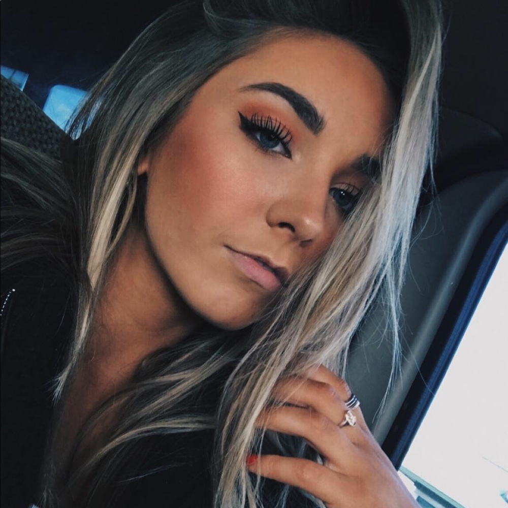 Meet your Posher, Savannah